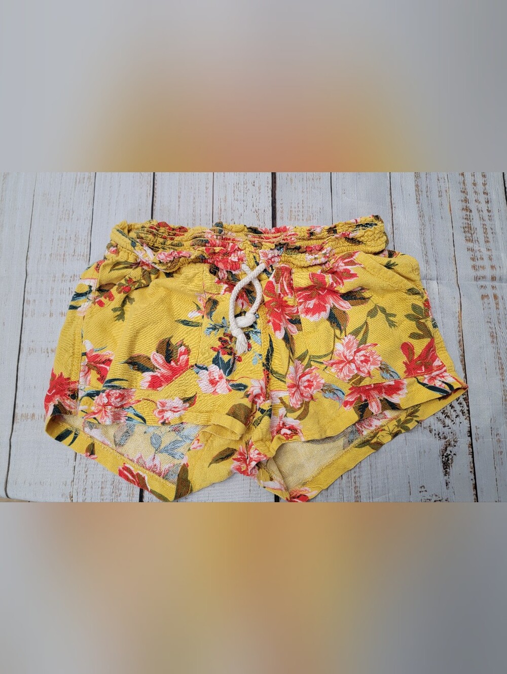 Yellow Floral Elastic Waist Women’s Shorts